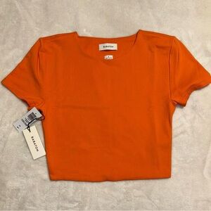 Babaton contour - Aritzia crop top